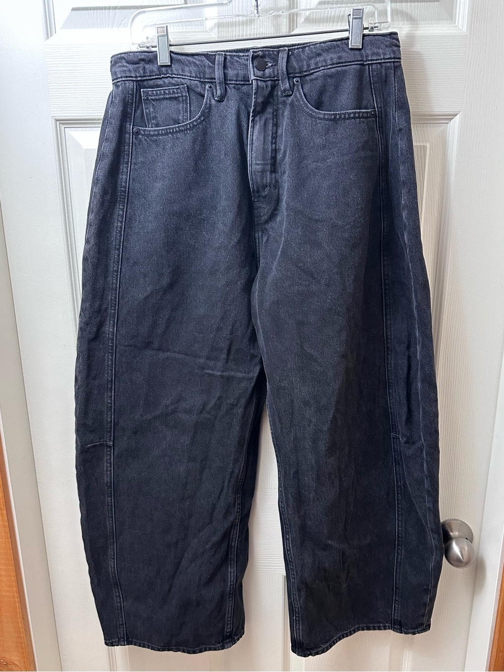 Good American “Extreme Barrel” Jeans 6x28